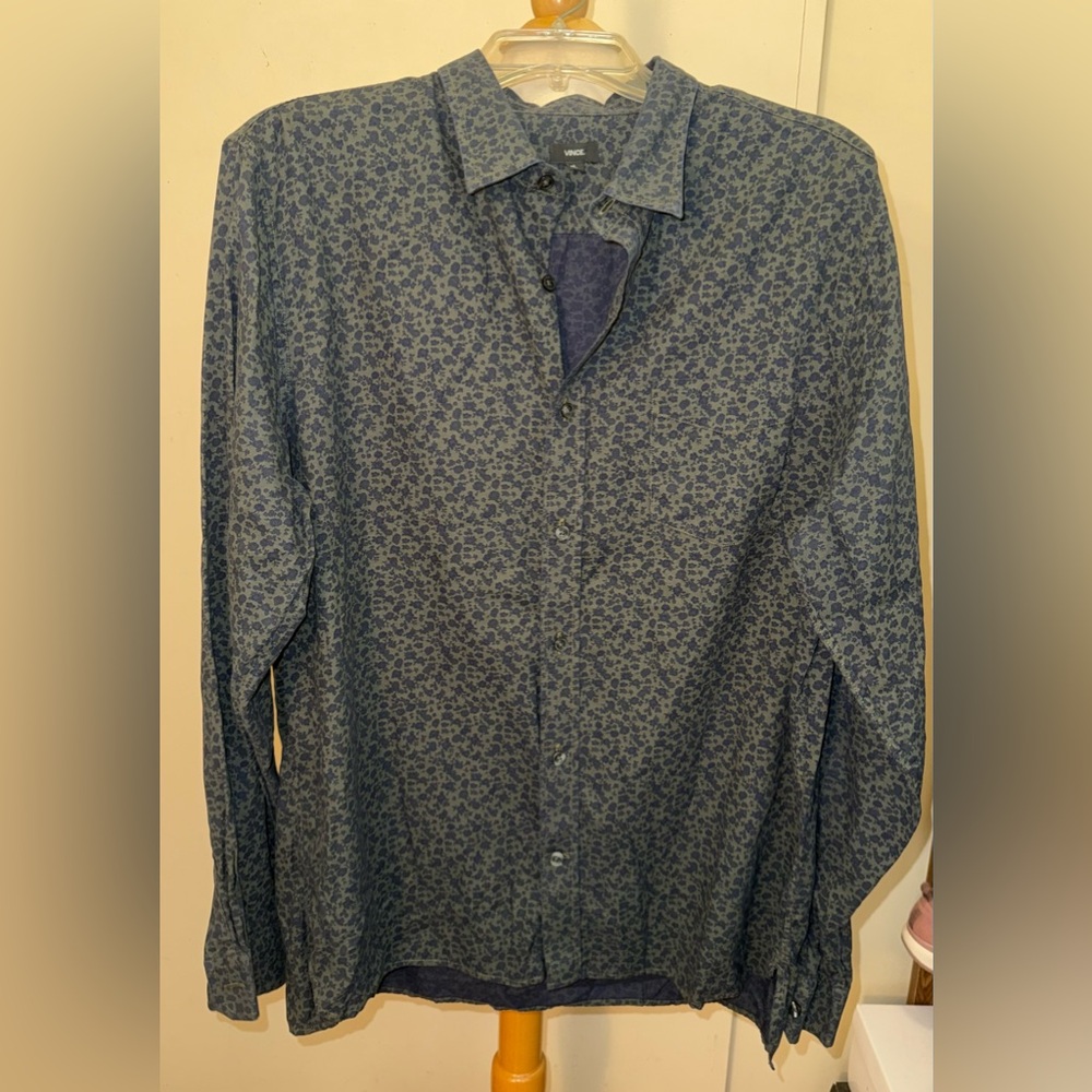Vince Men's green Navy Floral Button Down Shirt L